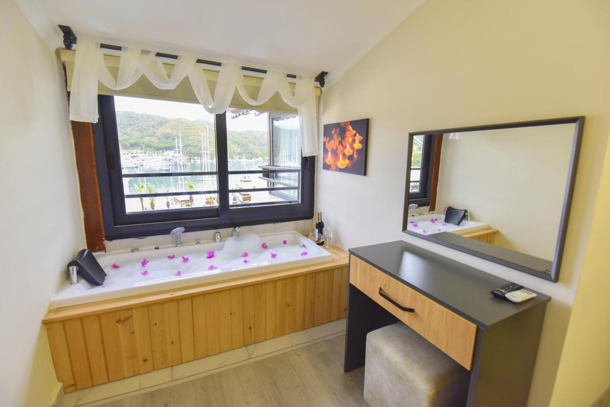 Mykonut Boutique Suites Fethiye Eksteriør billede